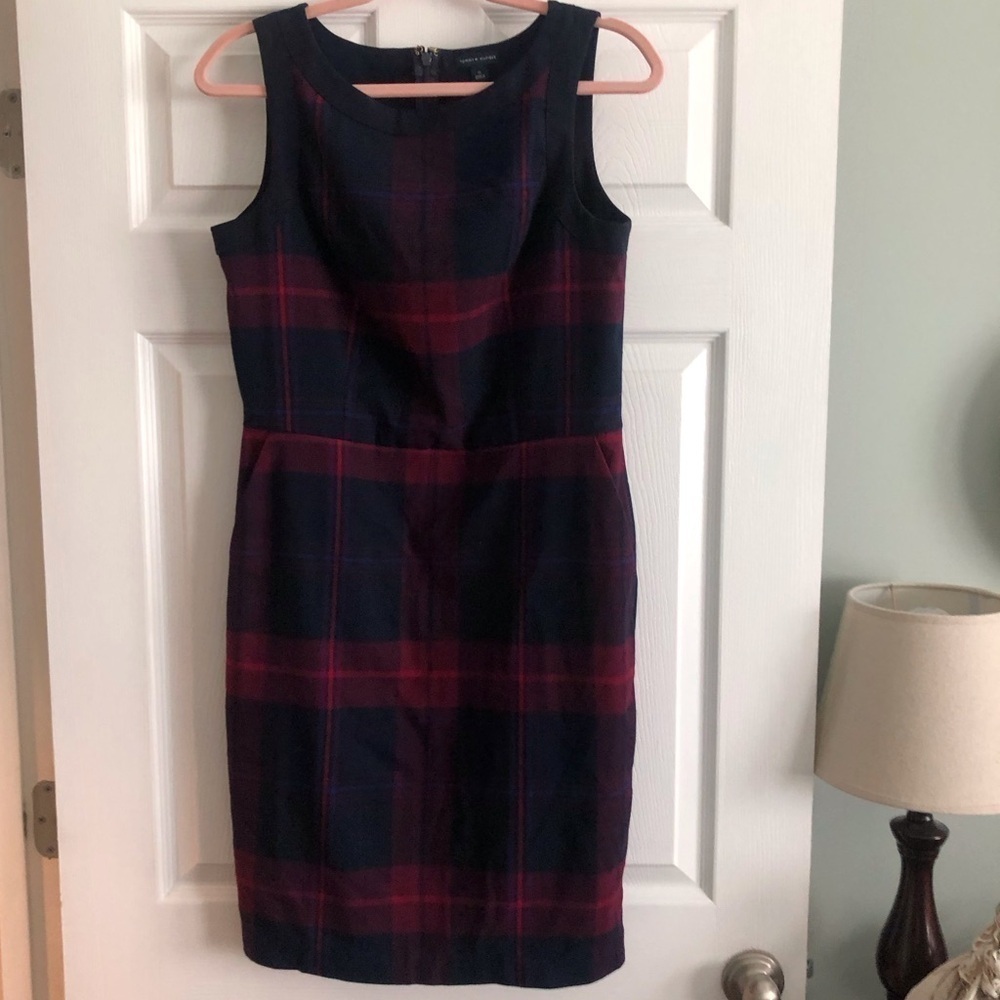 Tommy Hilfiger navy & red plaid career dress in size 10